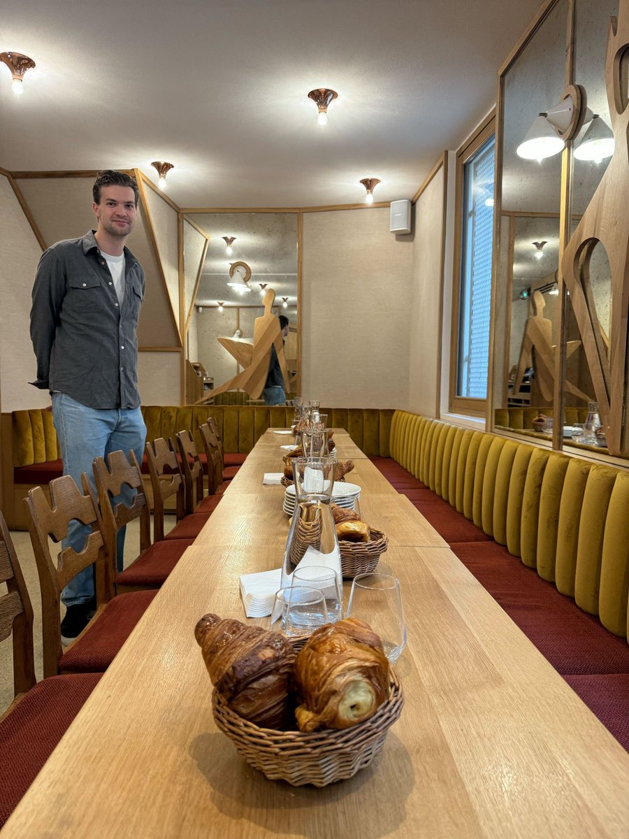 EarlybirdVC's tweet image. 🌅 From sunrise to sunset, Earlybirds Marie-Thérèse von Buttlar &amp;amp; @fjdansard connected with French ecosystem players in Paris.  

So whether you’re an early riser or a night owl, we’re always interested in connecting.  

👀 🇫🇷 We have our eyes on #FrenchTech.

cc: @vc_resonance