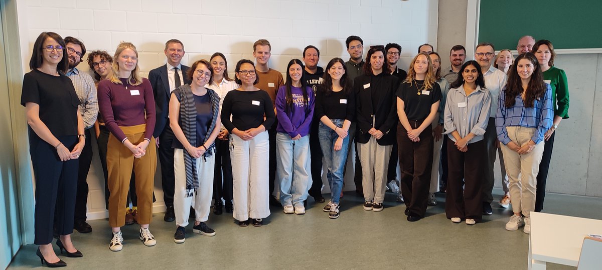 Last week, we had the pleasure of welcoming our new students from the Master of Bioethics Program!
A wonderful group of enthusiastic people, coming from all over the world, eager to become an Advanced Master of Bioethics 🌍

Learn more about the Master
👉 ow.ly/mtFK50TyCQk