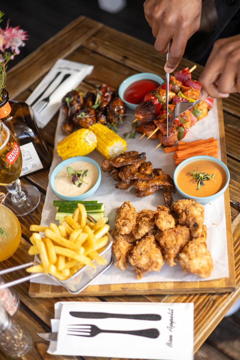 Tsweu Lifestyle Cafe tweet media