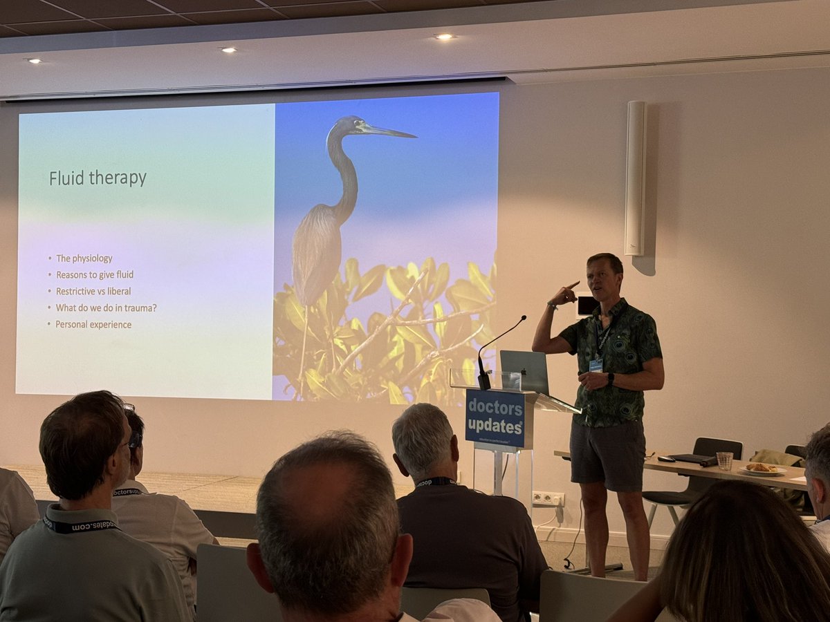 Tweeting for <a href="/DoctorsUpdates/">DoctorsUpdates</a> - next up is <a href="/doctorhelgi/">Dr Helgi</a> who can’t tweet as he’s lecturing! Helgi is talking on the parallels between trauma anaesthesia and major haemorrhage in obstetrics