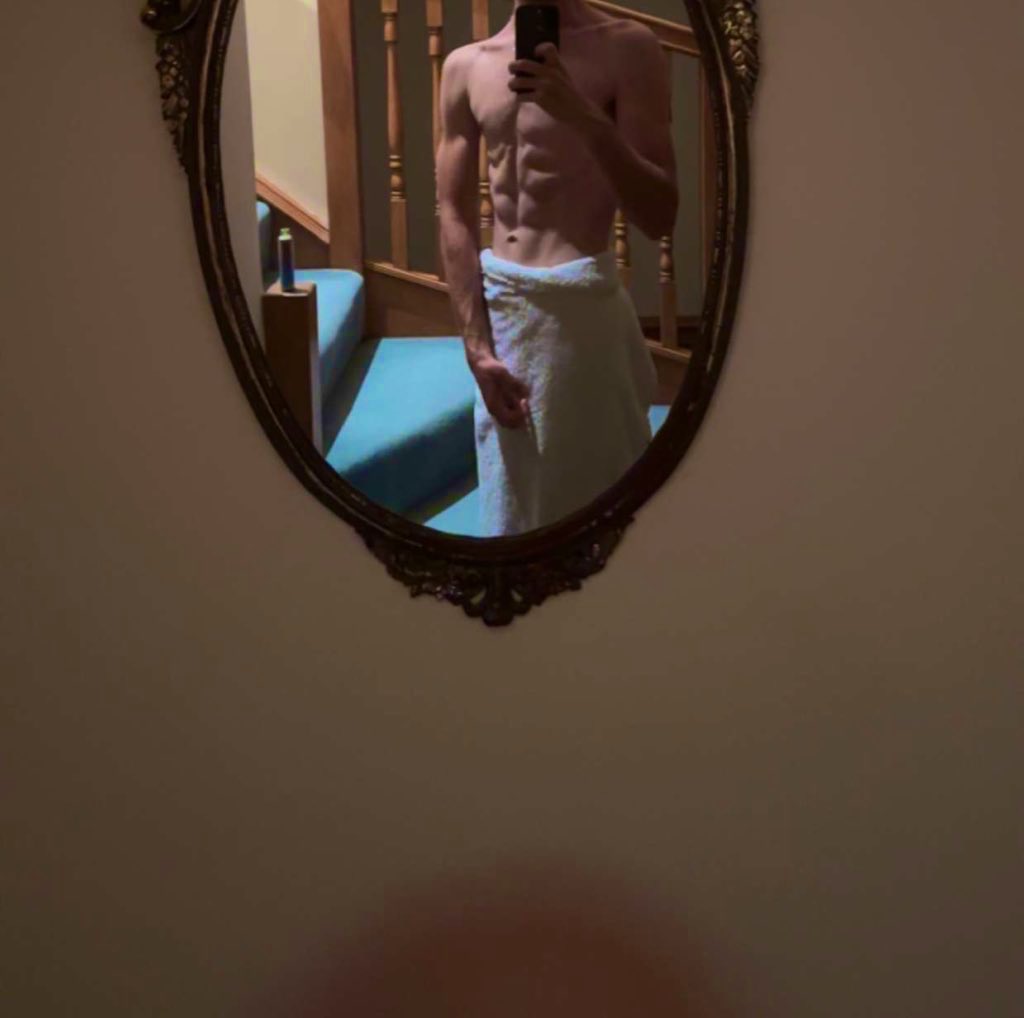 brown91822's tweet photo. Who wants to try and take this #BWC #SellingContent #horny #onlyfans #lookingforcollabs #contentcreator https://t.co/YTp4m9o4Dd