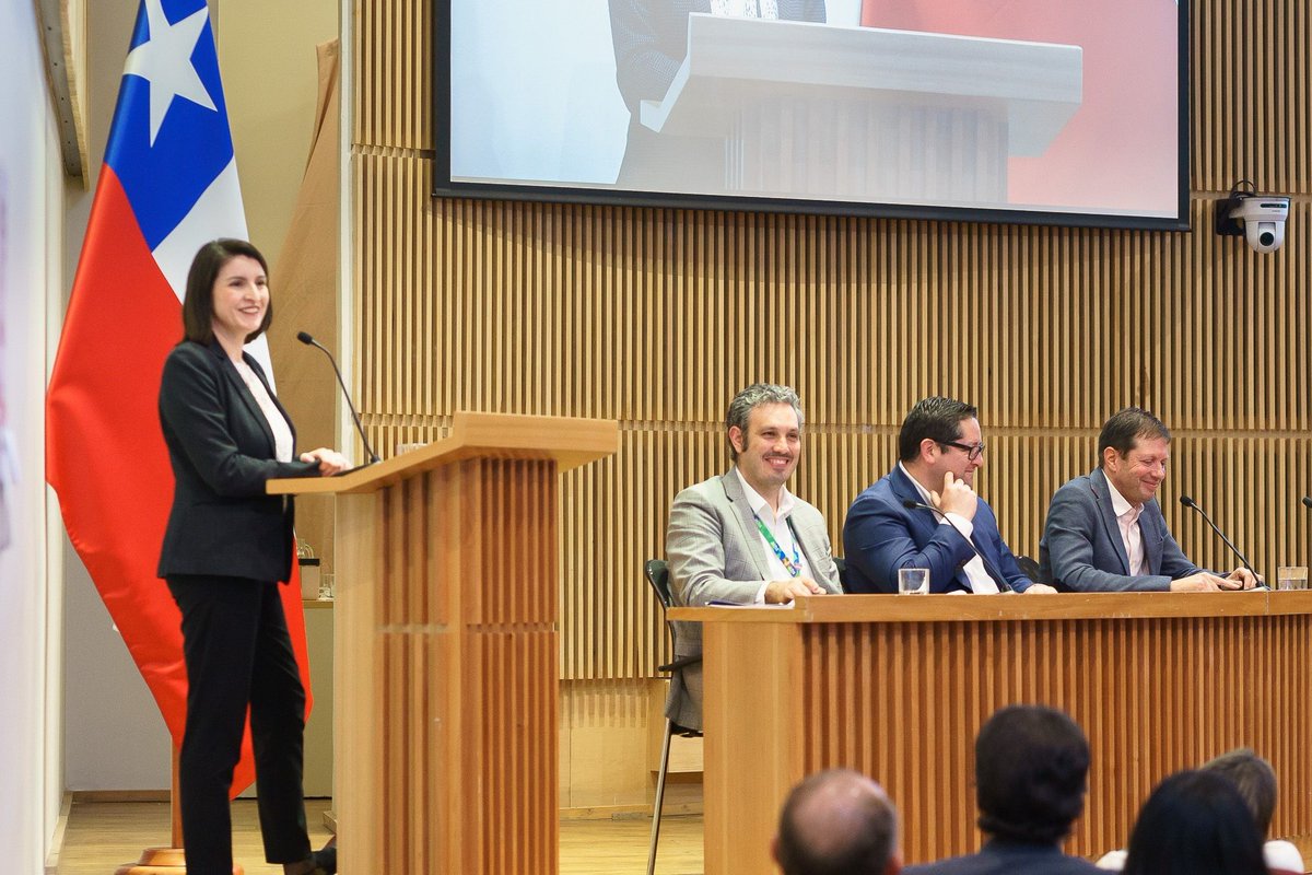 Big news for Chile's #Hydrogen industry! The government introduced the 2024-2030 Work Plan for Enabling Regulations, boosting innovation and investment across the hydrogen value chain. 

👉Learn more: shorturl.at/HxTnU