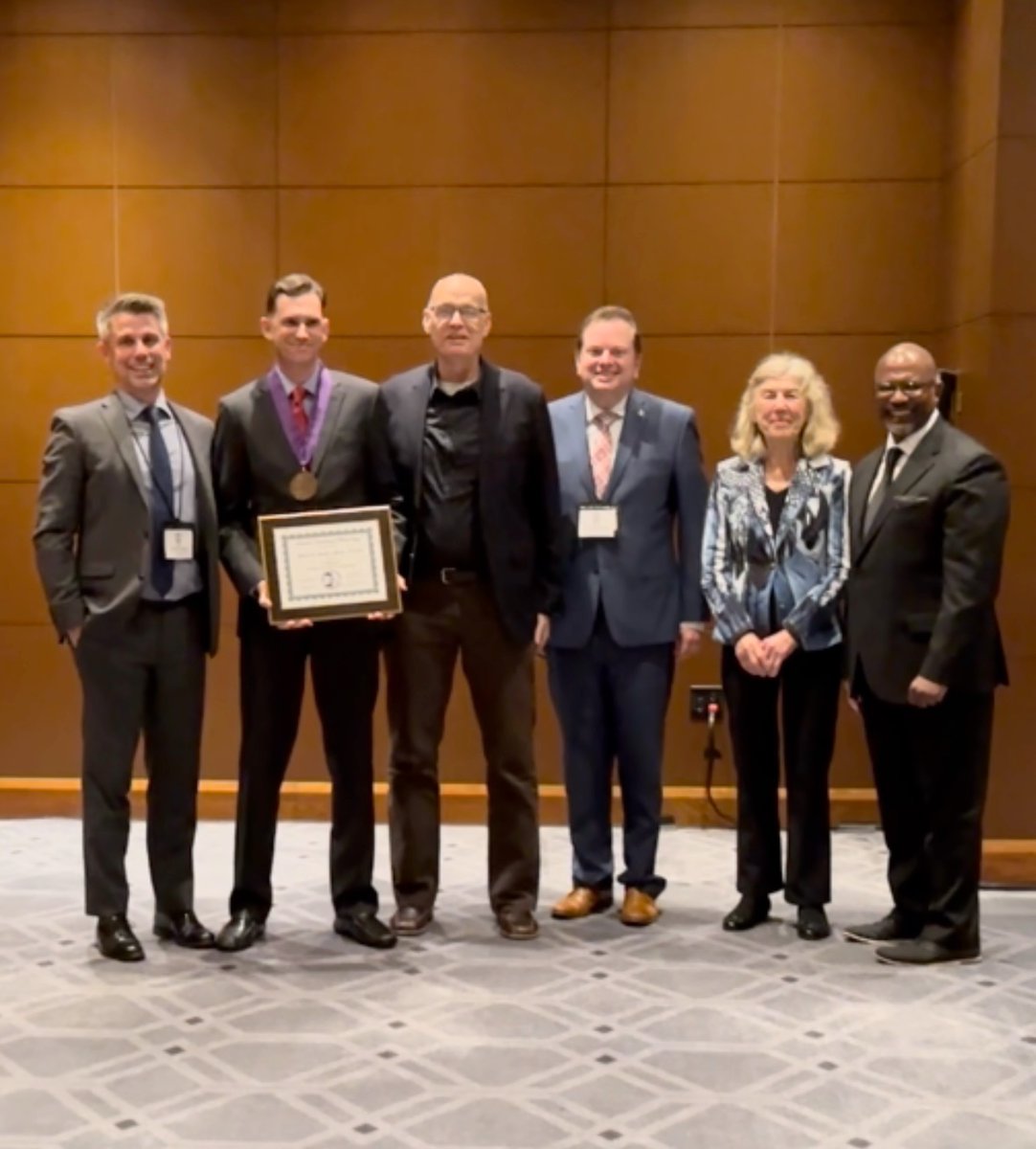 mdgiardinaFSU's tweet image. Honored to have been inducted as a Fellow of the National Academy of Kinesiology this past weekend. Special thanks to NAK Fellows Josh Newman, Damon Andrew, Patricia Vertinsky, Jaime Schultz, and Sarah Fields for nominating me for this incredible honor! @fsucehhs @FSUSport