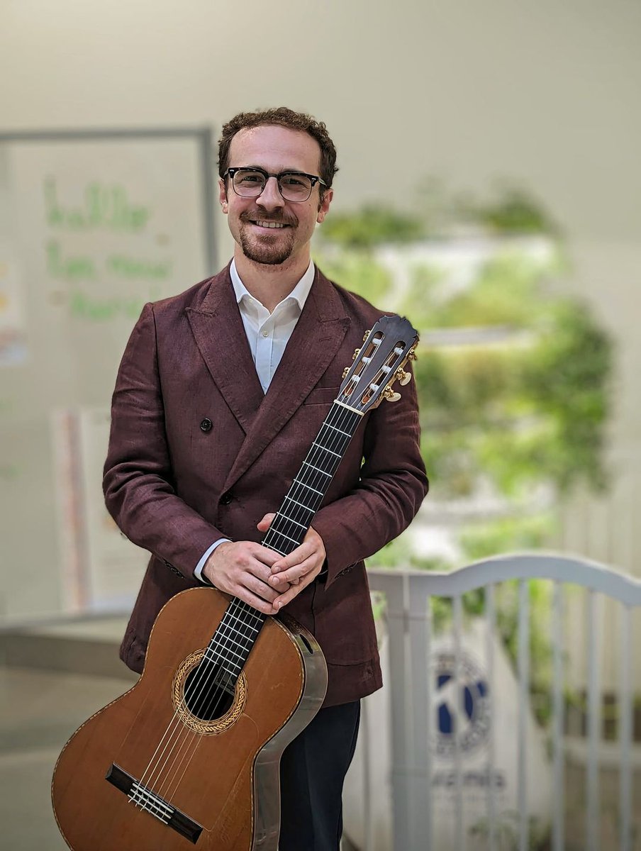 kevinsherwin15's tweet image. Post-recital in Meriden over the weekend! A delight to perform for such a warm audience, and always a thrill to play music by Albéniz, Chopin, some of my original works, and more 🎵