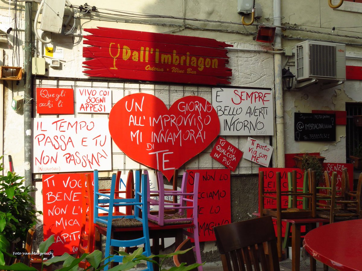 Margreeth0_0's tweet photo. Is het een echte #murals? Geen idee maar ik zag 'm in Italië. @LadyLove40 , dank je wel voor het mooie initiatief deze maand! #September_Stemming https://t.co/aaOKIJIZz8