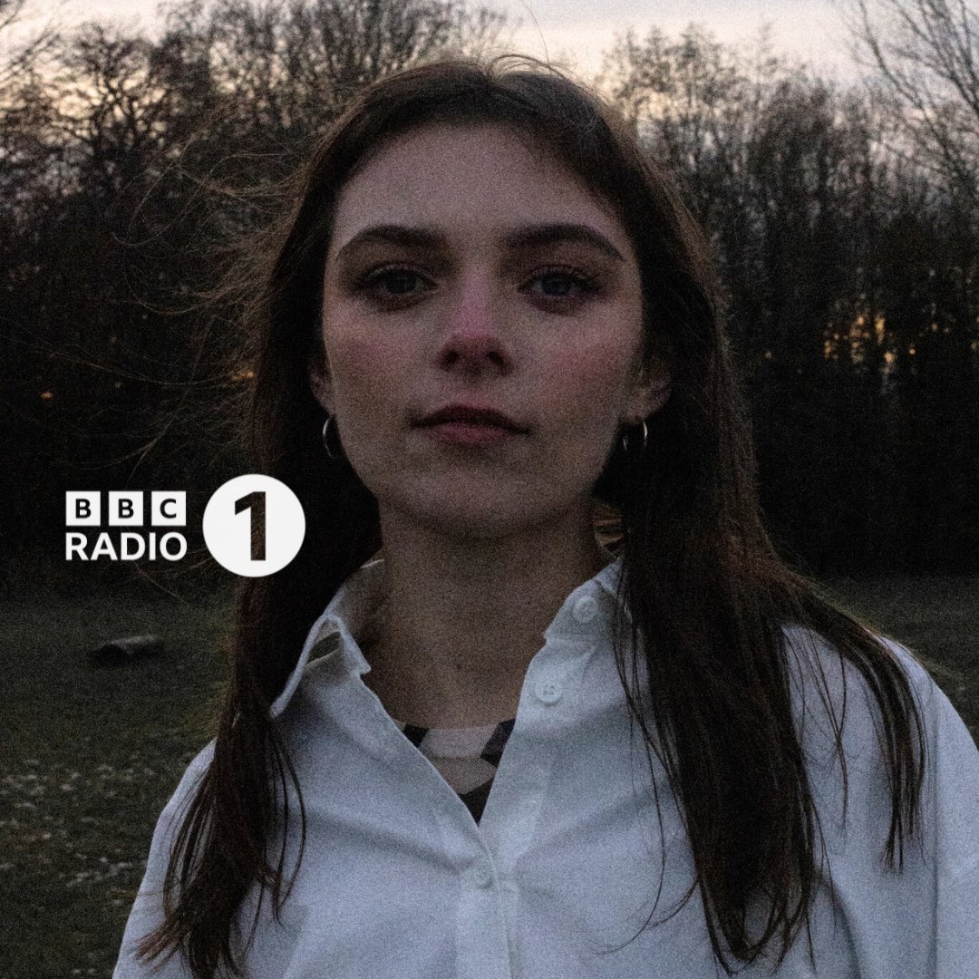 Jodie Nicholson (@jodienic_music) on Twitter photo RADIO 1 š„¹š Biggest thank you to <a href="/jjiszatt/">Jess Iszatt</a> for spinning āHere I Amā on <a href="/BBCR1/">BBC Radio 1</a>ās Introducing show last night!!
Iām in Manchester and Glasgow opening for <a href="/Tusks/">Tusks</a> this weekend! Wanna hear āHere I Amā live? Maybe see you there š¤ šø
Tickets: jodienicholsonmusic.com/live RADIO 1 š„¹š Biggest thank you to <a href="/jjiszatt/">Jess Iszatt</a> for spinning āHere I Amā on <a href="/BBCR1/">BBC Radio 1</a>ās Introducing show last night!!
Iām in Manchester and Glasgow opening for <a href="/Tusks/">Tusks</a> this weekend! Wanna hear āHere I Amā live? Maybe see you there š¤ šø
Tickets: jodienicholsonmusic.com/live