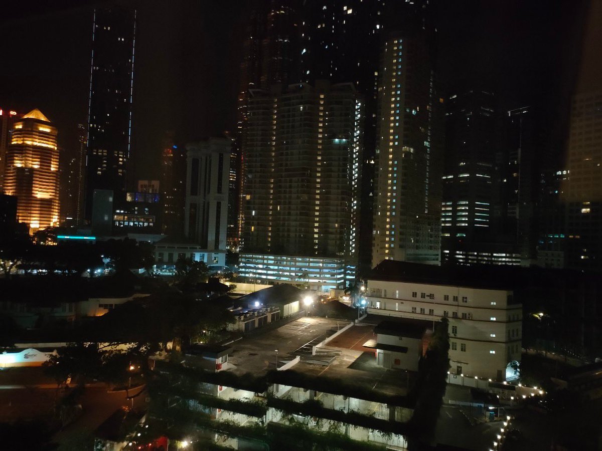 マレーシアの夜景🌃🇲🇾

#malaysia #夜景 #ハロワ海外遠征