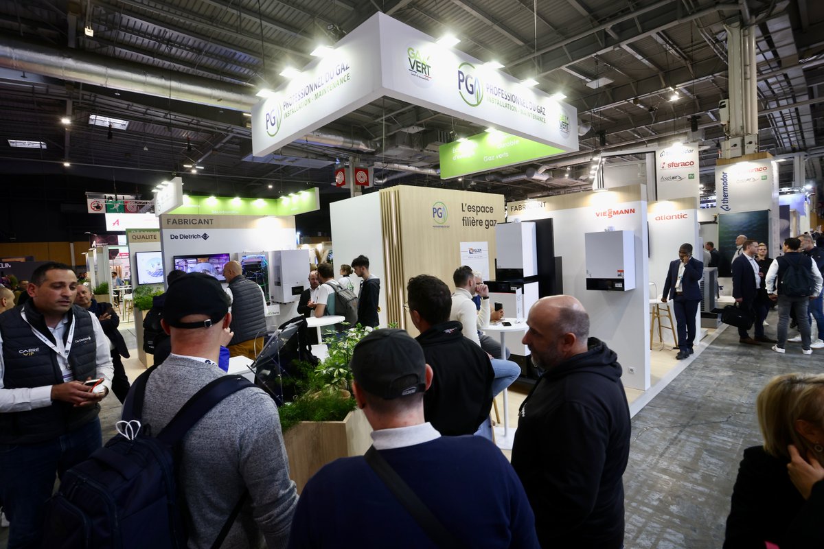 GRDF's tweet photo. En place au salon #Interclima à #Paris Porte de Versailles jusqu’au 3 octobre ! Le rdv de cette fin d’année pour porter la voix de la #décarbonation du #bâtiment. Retrouvez-nous au « Village de la filière gaz », pour découvrir nos solutions hybrides, performantes et durables. https://t.co/DczkHeydEp