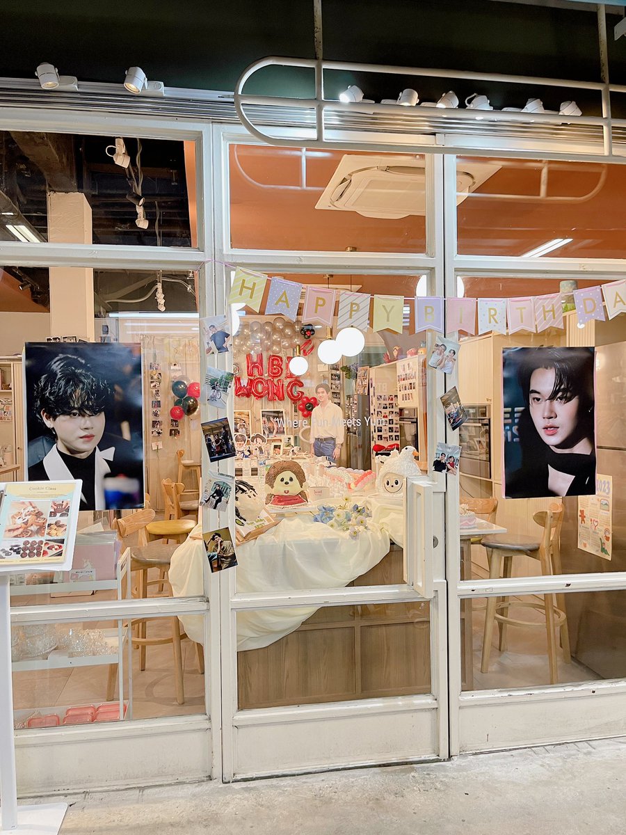 thewizardofanan's tweet photo. ทุกคนนนนนนนนนนนนนนนนน
เสร็จแล้วค่าาาาาาาาาาาาา
ขอบคุณพี่ๆน้องยอที่มาวันนี้ทุกคนเลยนะคะ
ขอบคุณงานลูกโป่งสวยๆจาก @yinwarfamilysup ด้วยนะคะ สวยมากกกกก แล้วเจอกันพรุ่งนี้ 10.00-20.00 นะค๊า มากันเยอะๆน๊า

#yinyin_anw @yinyin_anw 
 #26thHBDYINANAN
 #26thHBDYINANANproject https://t.co/FGEL0dvUSW