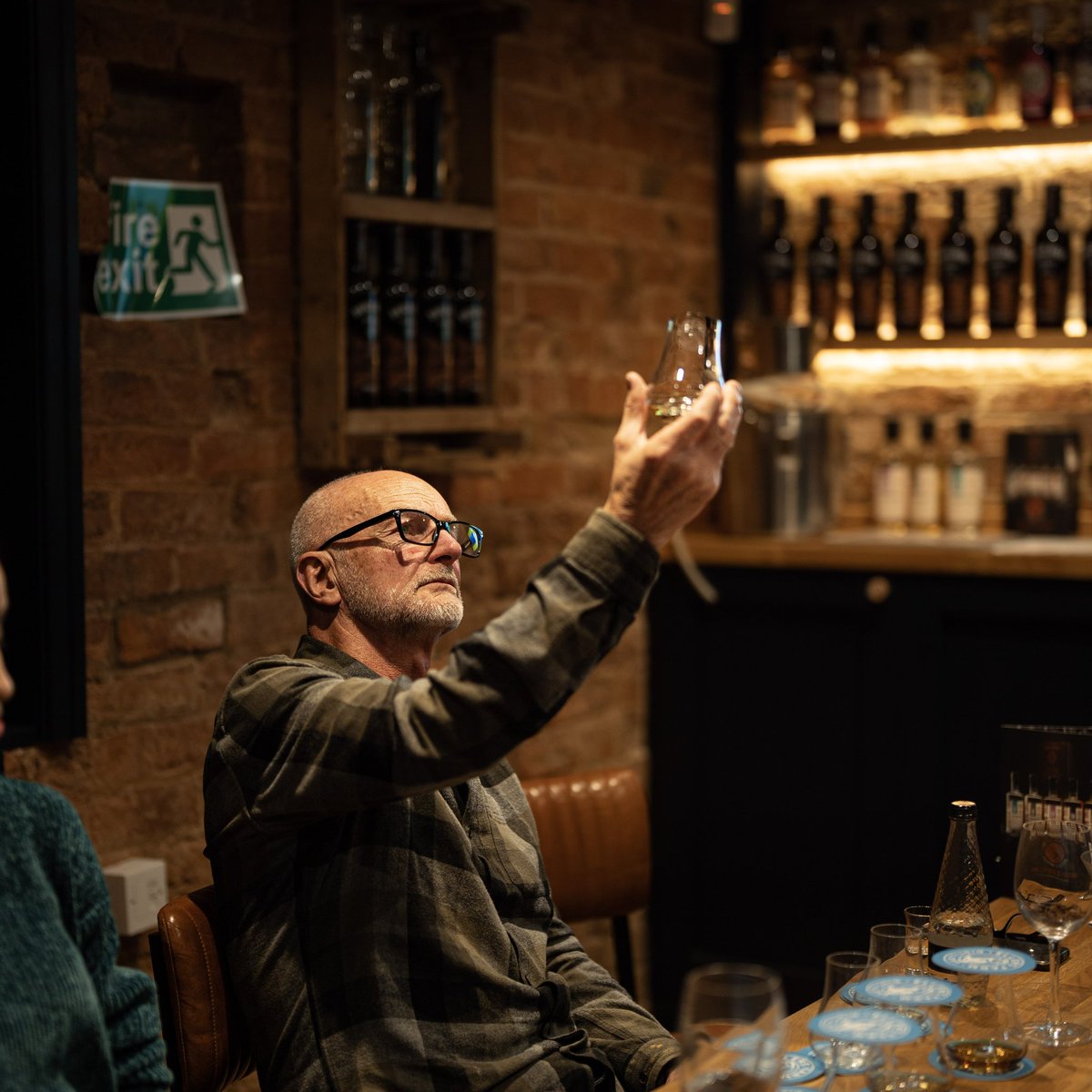 We had an amazing time hosting our very first Whisky Tasting Night, highlighting some of our favourites during our 'English Whisky' themed evening as curated by our expert team.

Book tickets now to our next whisky tasting event on 2nd November: ellersfarmdistillery.com/collections/el…