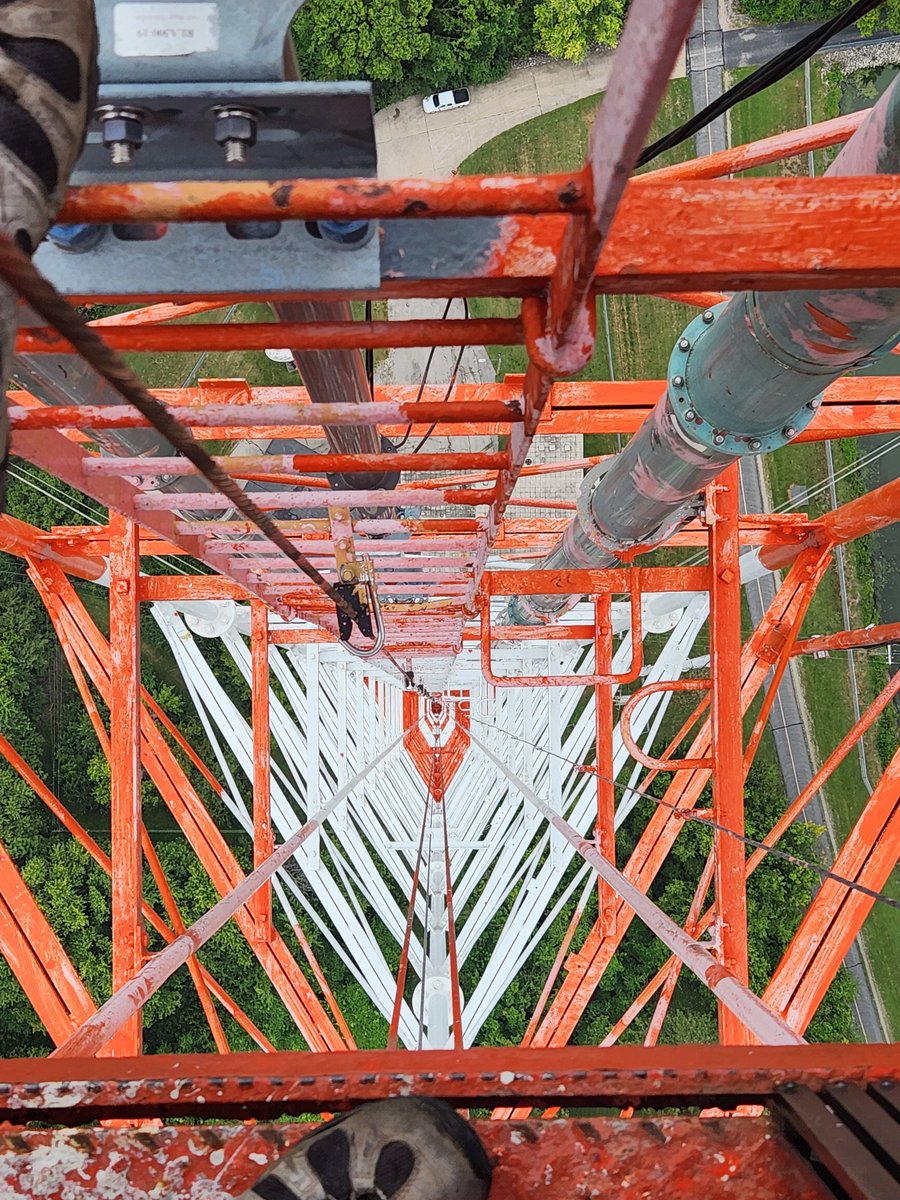 What a climb! How high do you think our Tower Techs climbed today? #WeAreWisper