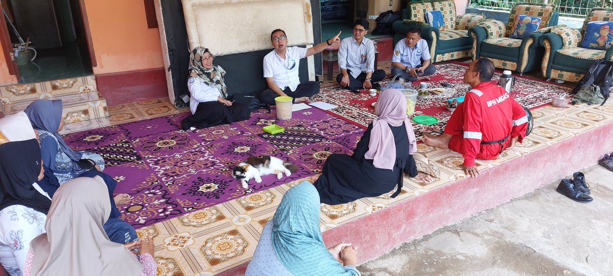 RickyA_Luhkan's tweet photo. Kamis (19/09), Ricky Arsenapati, Luhkan Kab. Bogor Pembentukan Poklahsar Family Cigi Sukses, Kp. Cimande Girang Desa Lemah Duhur Kec. Caringin
#GiatLuhkanSatminkalBogor #Bgr 
@brpbatpp_bogor
@bppsdm_kp
@pusluh_bppsdm https://t.co/URVLHZtSIF