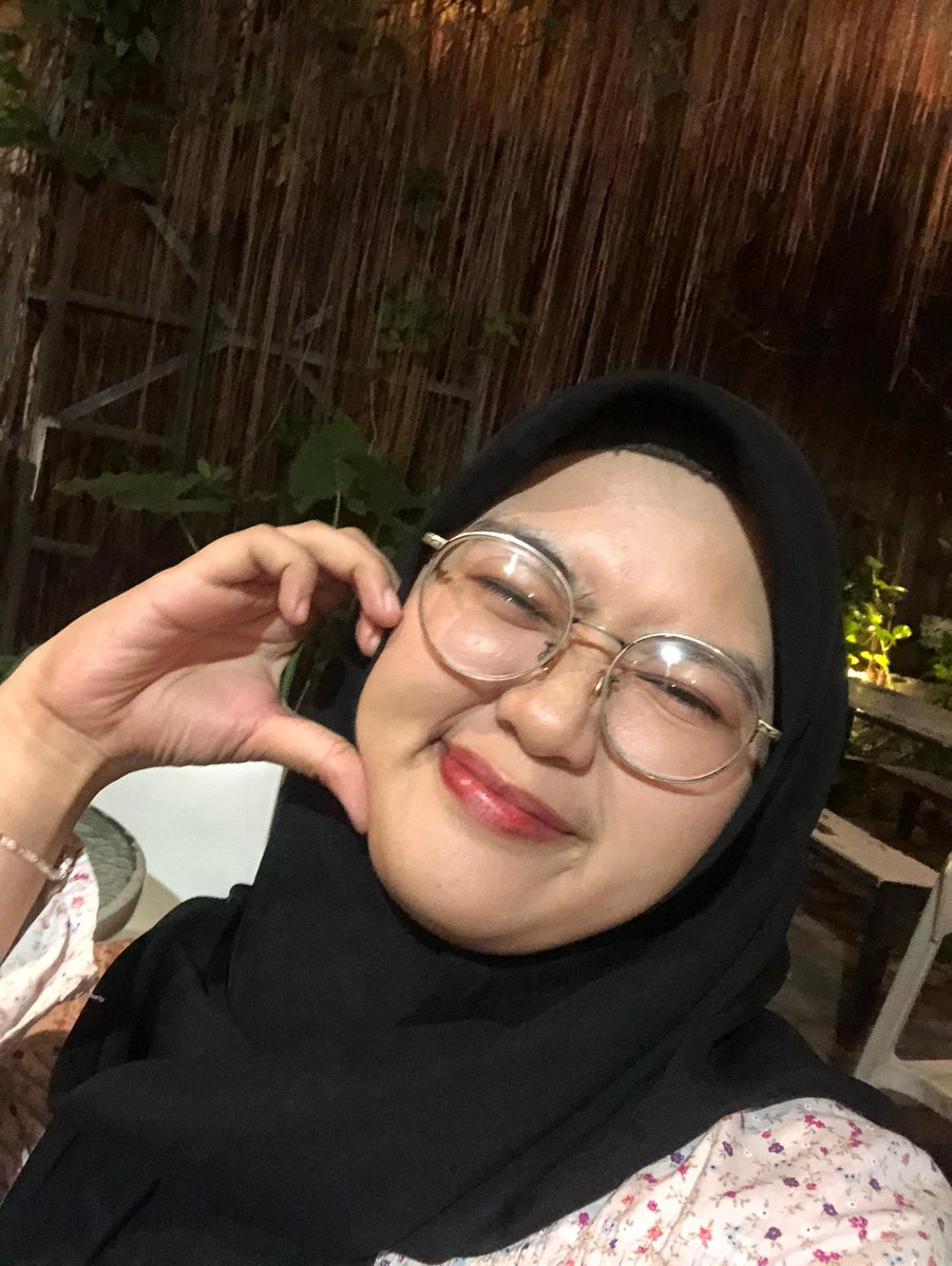 a day in #riudal couple life,
🍩 : kak aku digigit nyamuk :(
🌙 : ri aku kejepit pagar ㅠㅠ
🍩 : EH SAYANG KOK BISA?
🌙 : panjang ceritanya, obatnya pap dari kamu aja plis
🍩 : sedih :(
🌙 : aku gapapaaa, ni aku juga pap deh ˙︶˙

#ONEDOORSelcaDay #ODSD
#BOYNEXTDOOR #RIWOO #리우