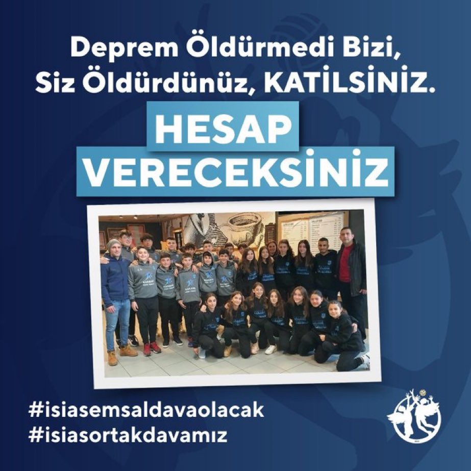 Bu fotoğraf havaaalanından
Mutlu heyecanlı giderken 
Tabutlar içinde omuzlar üzerinde döndüler
Ne yaşadığımız acıyı ne de yokluklarını anlatacak kelime yok
Adalet diye dövünüp duruyoruz aylardır 
Borçlusunuz 
Ödeyeceksiniz 
#isiasortakdavamız 
#isiasolasıkast
