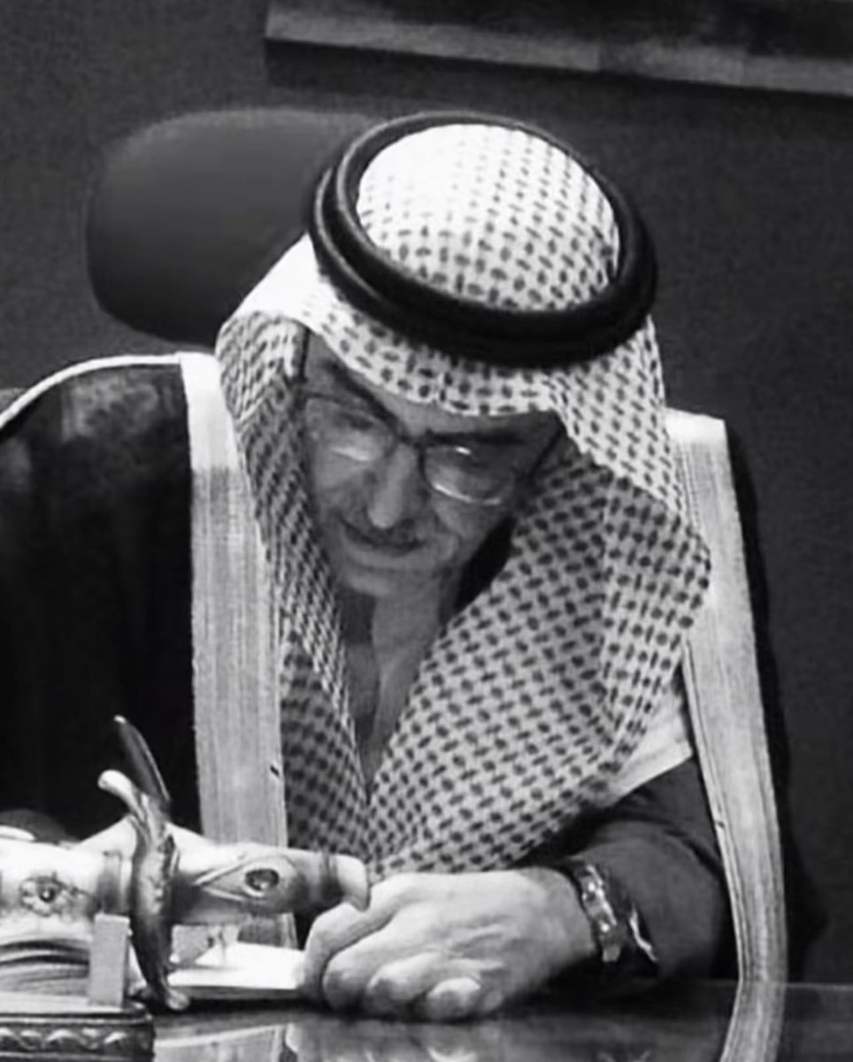 ودعتني قبل السلام .. وهذا ترى كلّ الكلام
اللي بقى بينك وبيني .. تخيّل