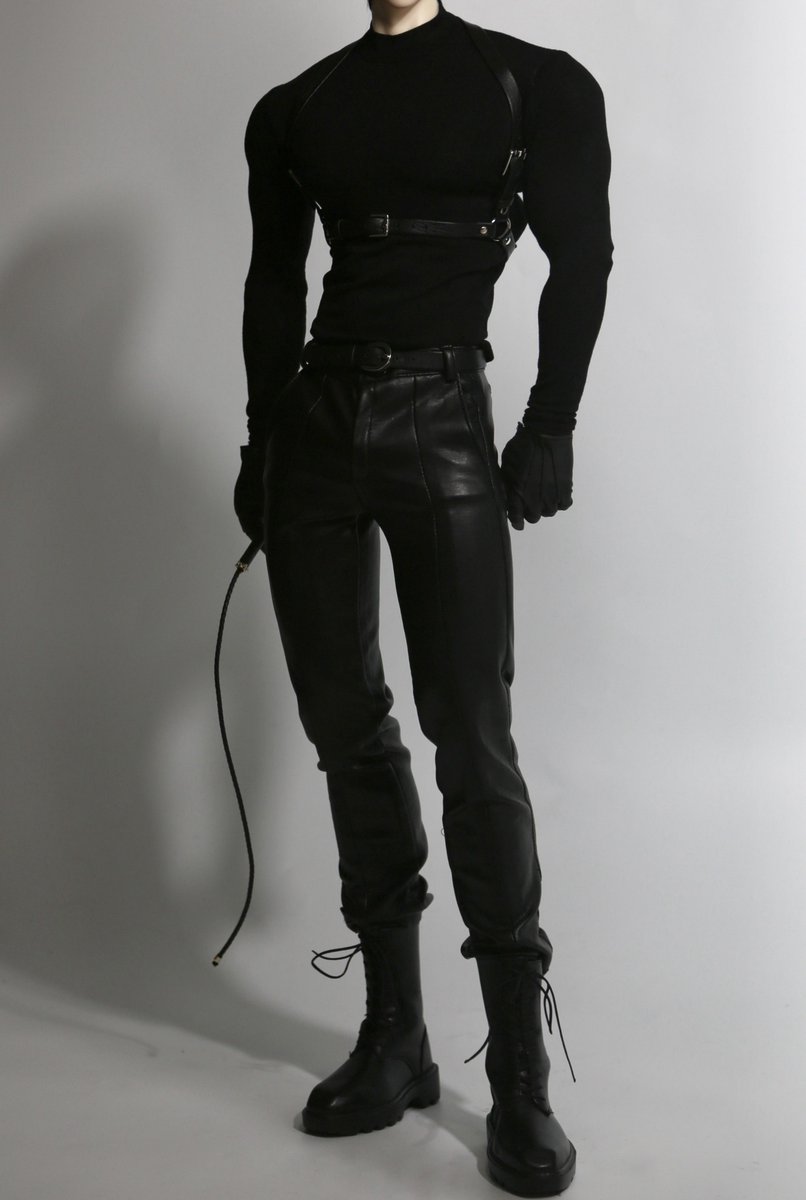 레더 팬츠 예쁘니까요