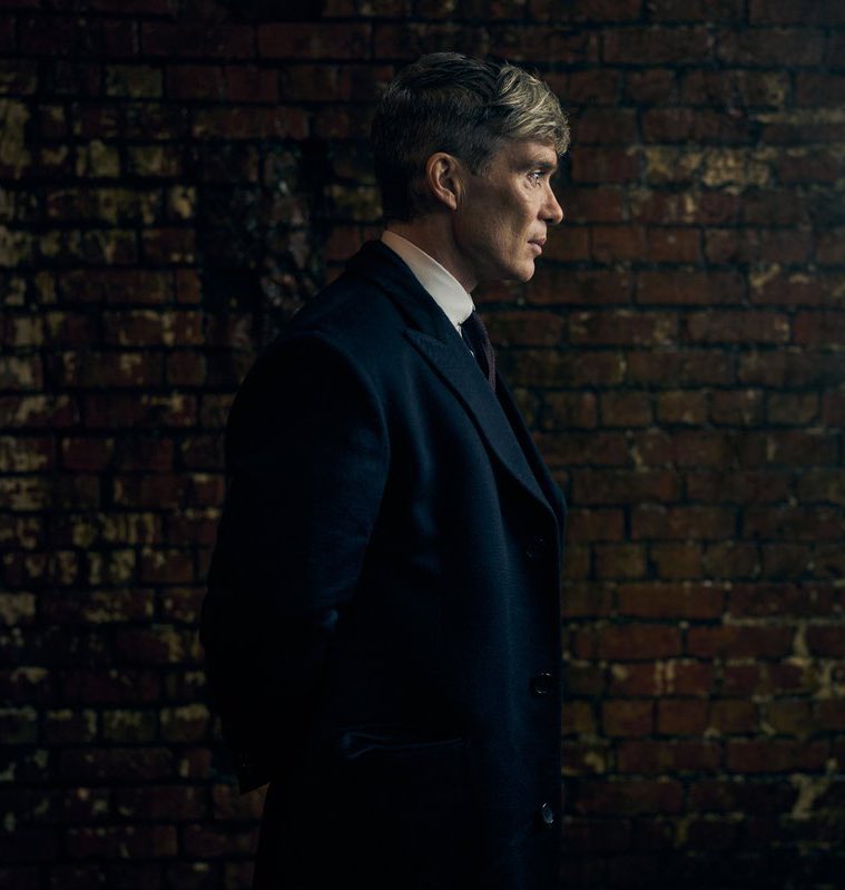 DiscussingFilm's tweet image. First look at Cillian Murphy as Tommy Shelby in the new ‘PEAKY BLINDERS’ movie.

Coming soon to Netflix.
