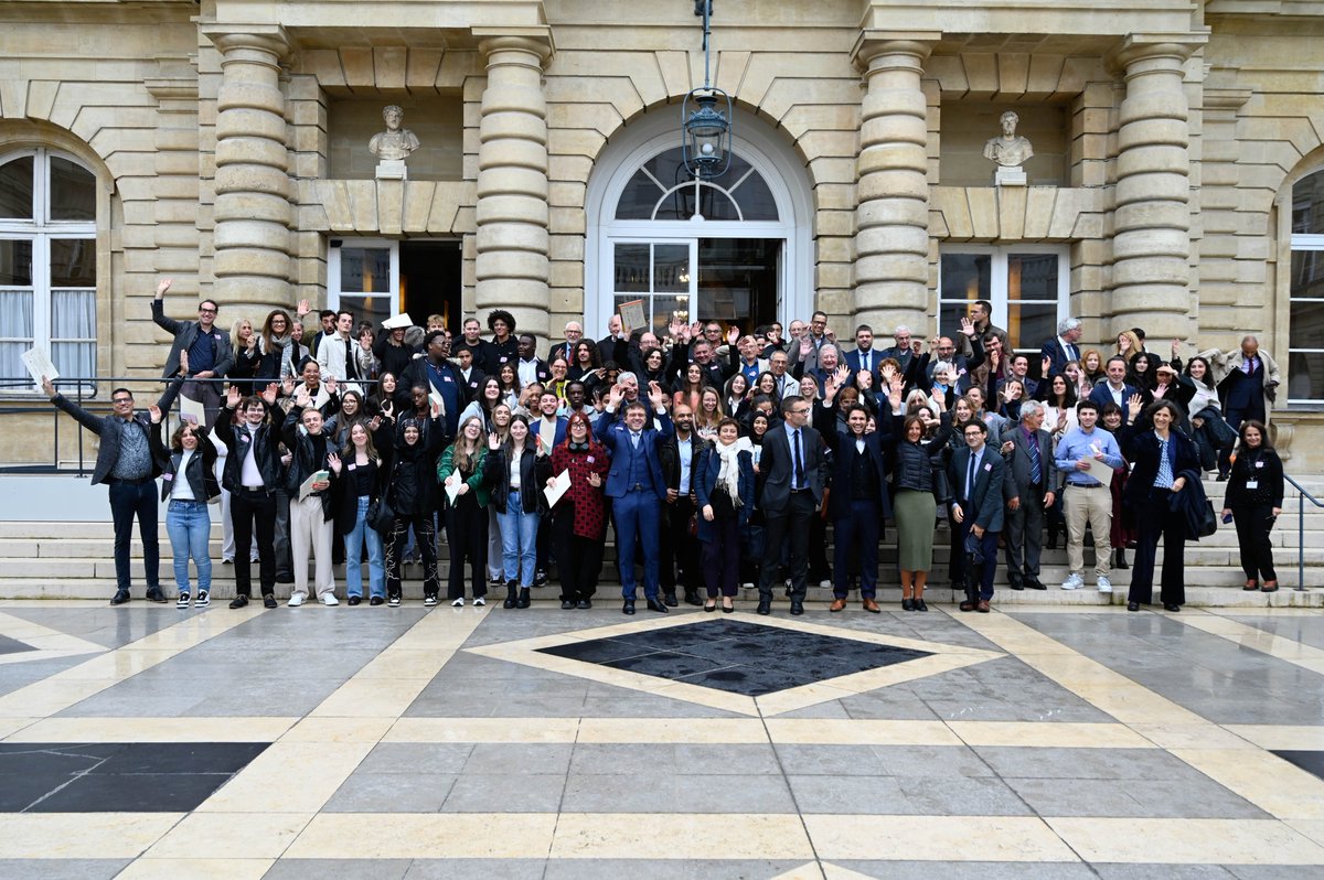J’ai eu l’honneur d'animer au #Sénat la Cérémonie des prix de la 2e Edition Concours national sur l’histoire de la colonisation et de la guerre d’Algérie, de <a href="/A2CGA/">A2CGA</a>

Merci à <a href="/RachidTemal/">Rachid Temal</a> Parrain d'honneur et <a href="/RachidArhab/">Rachid Arhab Off</a> parrain promotion 2024. Bravo aux lauréats et lauréates !