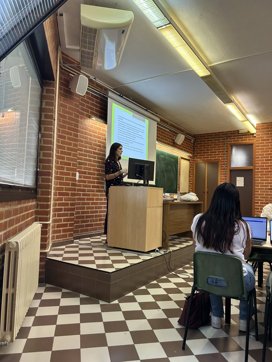 RaquelSRUclm's tweet photo. Thanks Headmaster of https://t.co/LtWELryI16 school, Maricarmen, and their teachers, especially Ana Victoria, Lucía, Llanos and Reme, for letting us carry out #servicelearning through #interactivegroups in my ELT Methodology course
#uclm #facultaddeeducacionalbacete #sanfulgencio https://t.co/6ttaDmJkpD