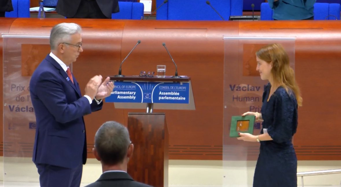 Hoy <a href="/MariaCorinaYA/">María Corina Machado</a> recibió el premio Vaclav Havel 2024, de la mano de su hija Ana Corina Sosa.

Este es un reconocimiento del mundo libre a la voluntad expresada por millones de ciudadanos el pasado 28 de julio.

¡Viva Venezuela Libre!