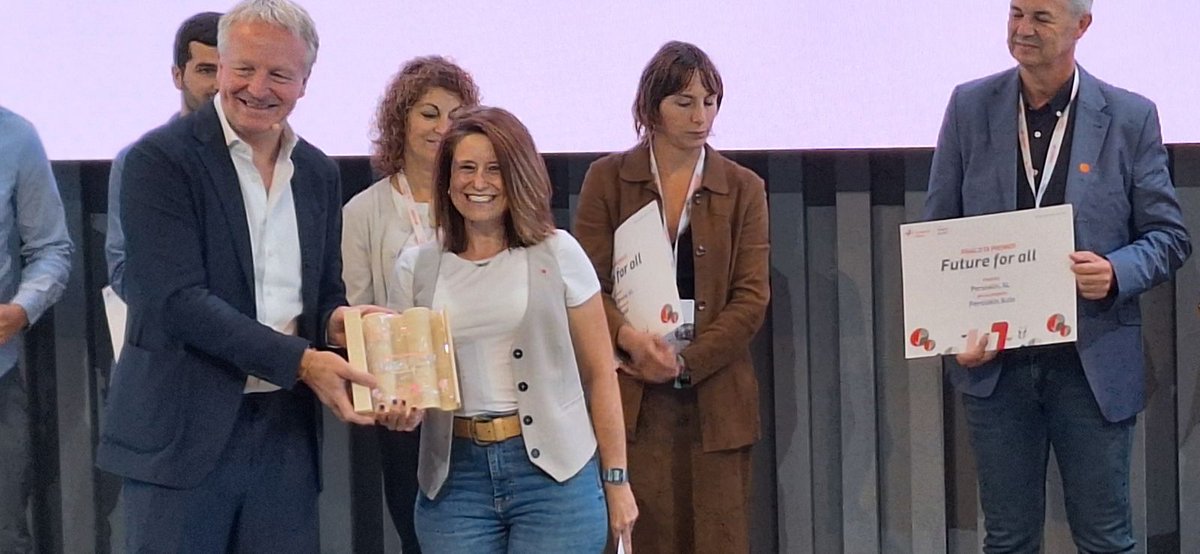 ecodes's tweet image. 🎉 ¡#NiUnHogarSinEnergía es uno de los ganadores de la primera edición de los Premios Future for All de Fundación @Cepsa! 🎉

Felicitaciones a #gravitywave, a #LaPisondera y a todos los finalistas.

Gracias a este premio, reforzamos nuestro compromiso con una transición ecológica…