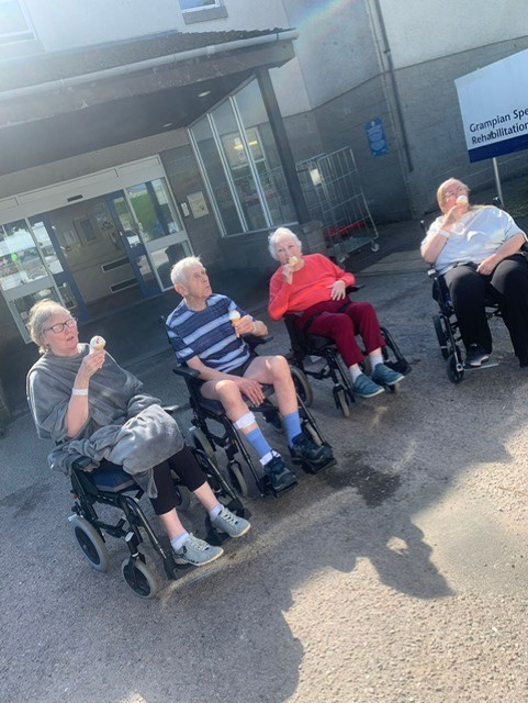 SOARS_WGH's tweet photo. Patients from Stroke Rehab West were treated to some ice cream after @nhsgcharity organised for local van to visit. Thoroughly enjoyed by all 🍦 https://t.co/Ojh5TdjHGL