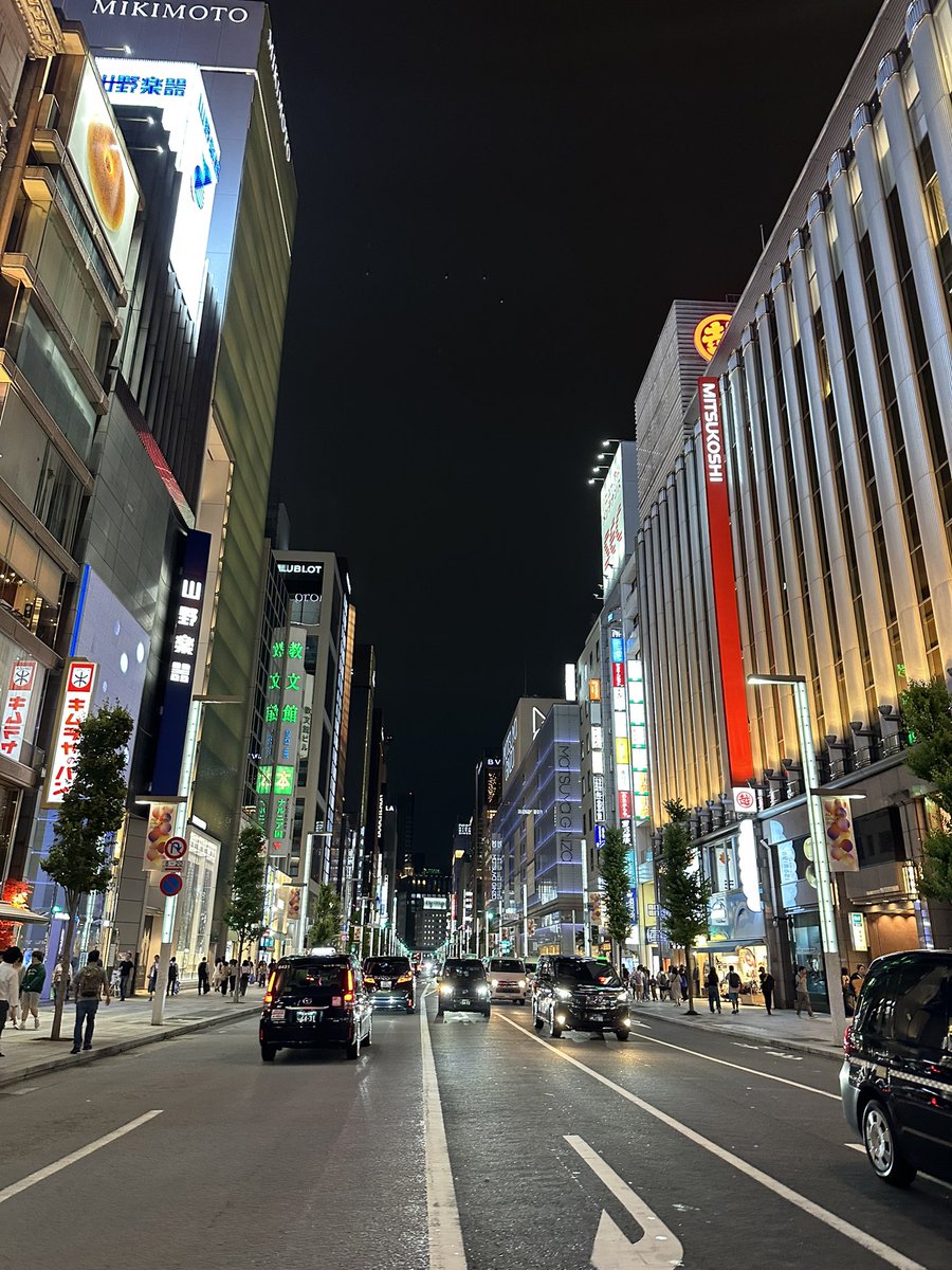 cryptodailyTS's tweet photo. Tokyo Ginza at night !! #Tokyo #Ginaz #Japan https://t.co/PAaZjO0vqy