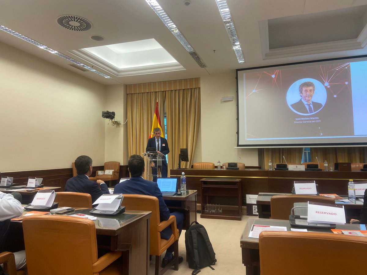 Fedit's tweet photo. Durante el encuentro, José Moisés Martín Carretero (director del @CDTI_innovacion ) ha señalado: “No habrá #autonomía estratégica si no hay autonomía #tecnológica en los procesos de #innovación”.
#Agroalnext #CentrosTecnológicos https://t.co/7guBFcFKSQ