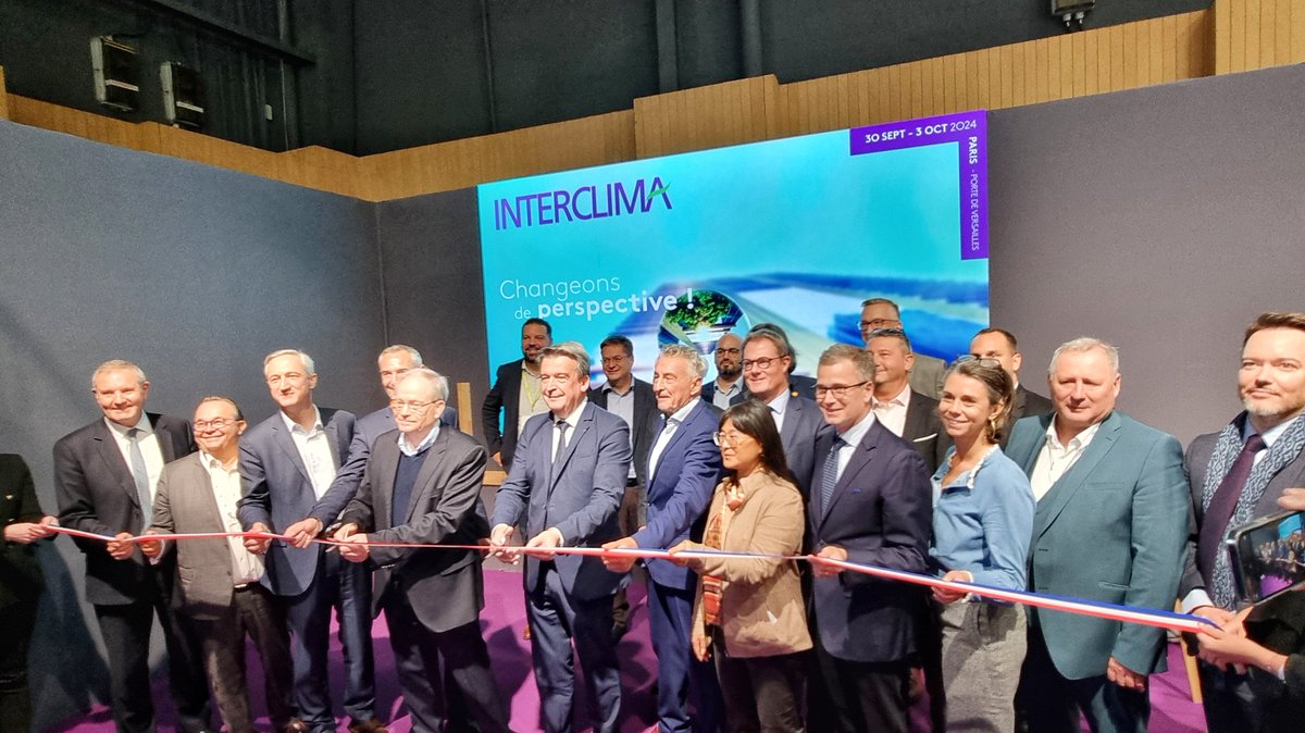 FFBatiment's tweet photo. [BATIMAT] Inauguration d’@interclima, le salon du #confort et de l'efficacité énergétique des bâtiments, suivie d'une table ronde sur les enjeux du marché de la #RénovationÉnergétique des bâtiments.
#batimat2024 #interclima #bâtiment https://t.co/ZxFW2APc2z