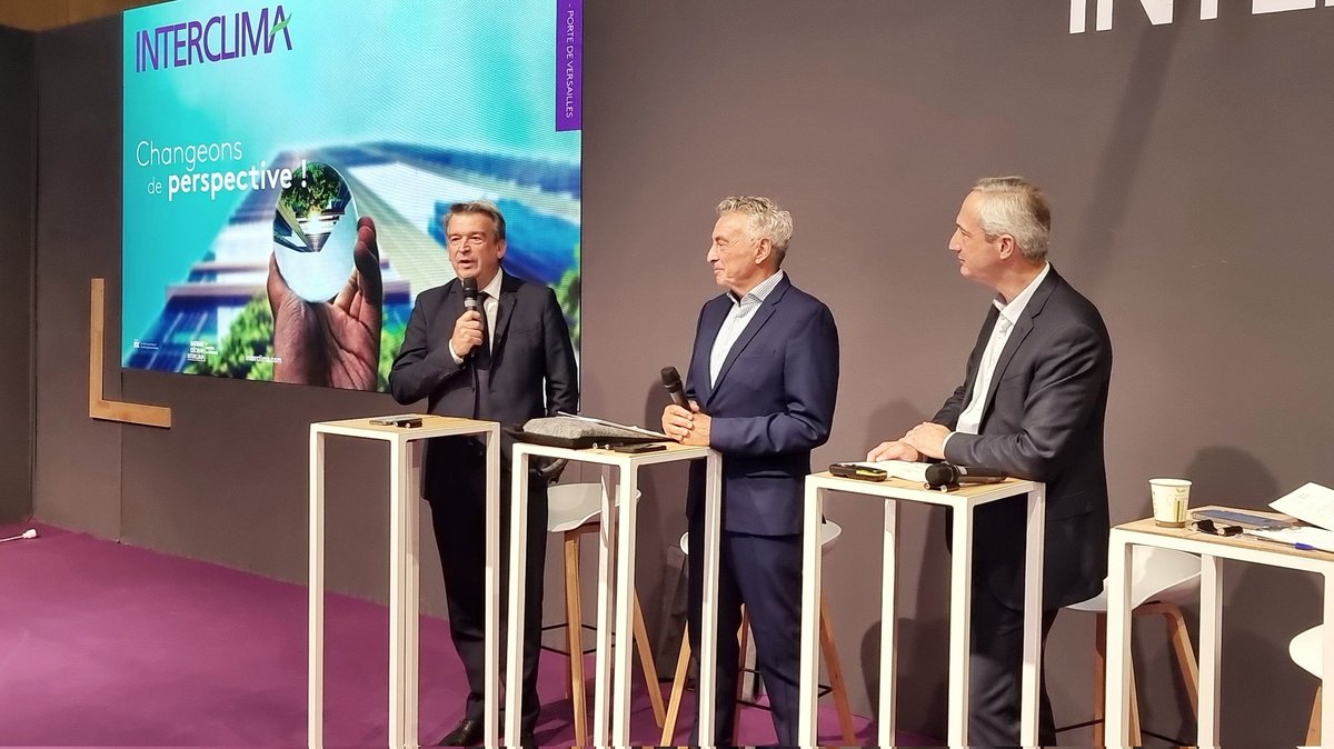 FFBatiment's tweet photo. [BATIMAT] Inauguration d’@interclima, le salon du #confort et de l'efficacité énergétique des bâtiments, suivie d'une table ronde sur les enjeux du marché de la #RénovationÉnergétique des bâtiments.
#batimat2024 #interclima #bâtiment https://t.co/ZxFW2APc2z