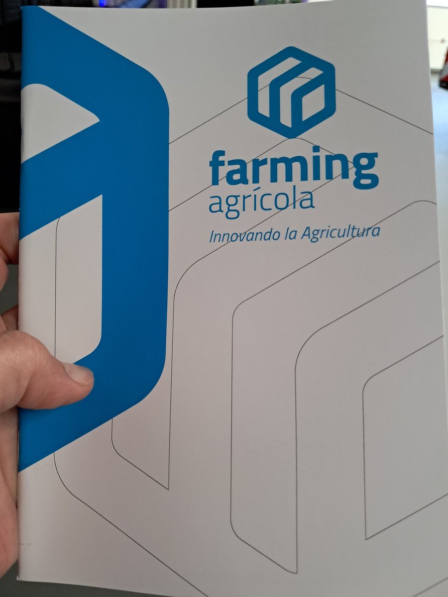 expertoAP_upm's tweet photo. Hoy, aprendiendo en vivo las mejores tecnologías de la agricultura 4.0 con los expertos de @FarmingAgricola con los alumnos del Máster Univ en Agricultura de Precisión y del Doble Máster de la @etsiaab en @La_UPM Muchas gracias a Juan Pablo Hernangómez y todo el equipo https://t.co/NFxIlovNgp