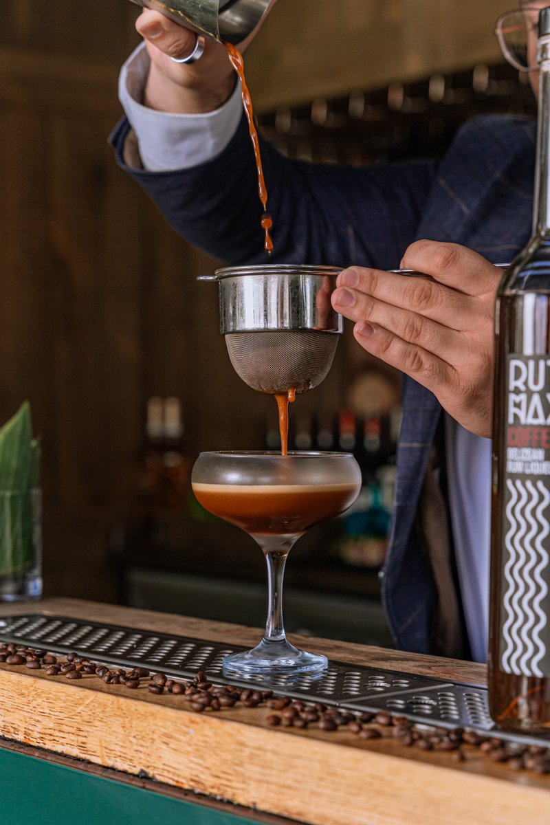 A Dash & A Splash tweet media