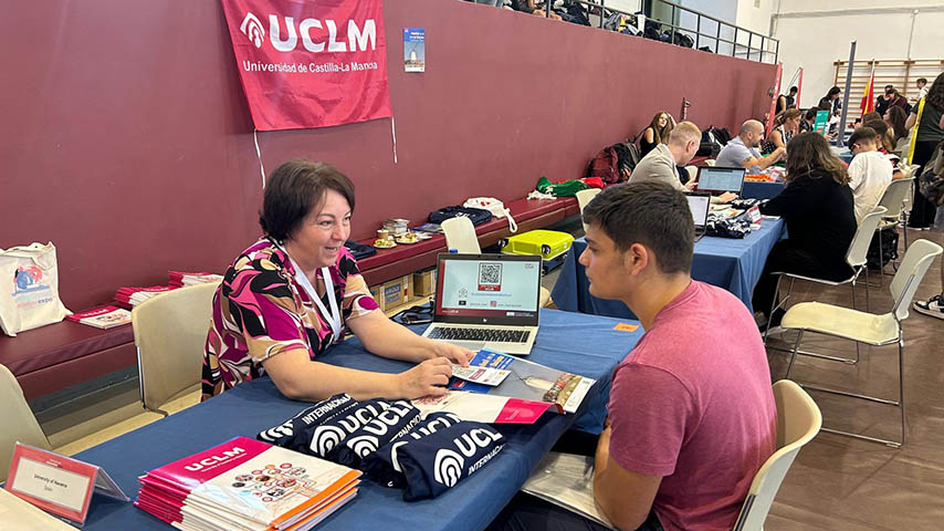 La UCLM refuerza su presencia internacional con la participación en dos ferias educativas en Francia y Grecia,
uclm.es/noticias/notic…