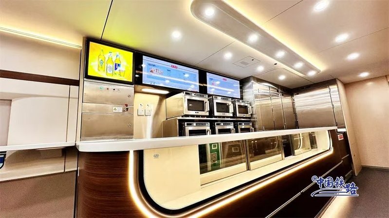 海外鉄道ニュース) 中国高速鉄道、新型寝台列車「CR400AF-AE」登場