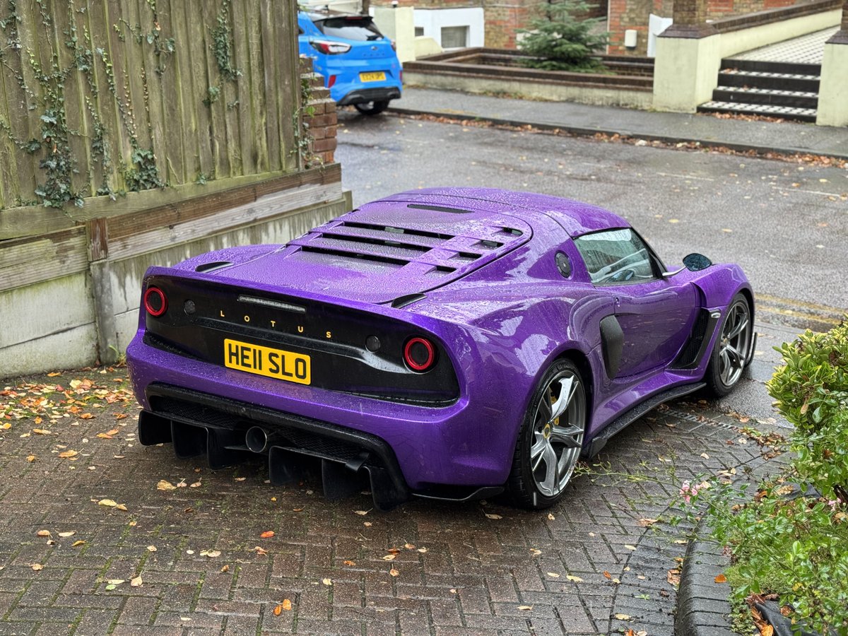 Well this very much brightened up a very wet grey Monday morning! 

And yes, that’s as far as he could get up my drive without ripping his front splitter off 😂

The world’s most bespoke Exige is about to get some bespoke 3D printed interior bits 😎