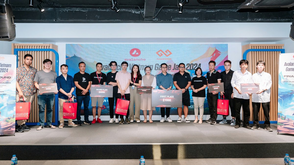 mgf_game's tweet photo. MGF joins The Avalanche Game Jam Vietnam 2024 😊
With the game Magic Football World ⚽️
Thank @Avalanche_vn for creating an attractive playground for everyone and teams to participate in learning and exchanging 🥳
#gamejamvietnam2024 #avalanche https://t.co/7y2hLxilfq