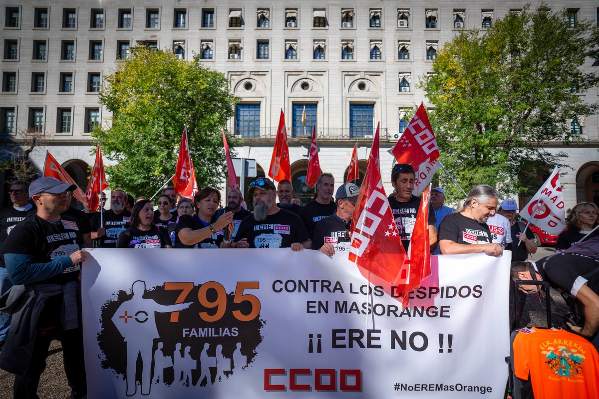 FSCdeCCOO's tweet photo. @CcooTeleco @FscTeleco @CCOO_MasOrange ❗ Este ERE afectaría a 795 personas: el 10 % de la plantilla de MasOrange. Se trata de una reducción de personal que no tiene en cuenta las realidades actuales de las diferentes áreas afectadas.

#NoEREMasOrange https://t.co/52CZRDjm36