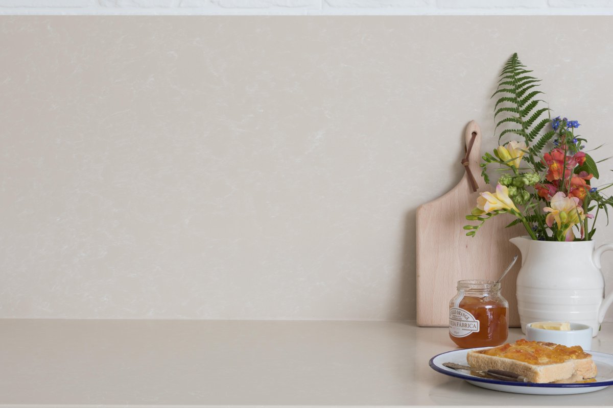 CRLstone's tweet photo. Due to its soft beige tones, combined with subtle white veining, CRL Quartz Kalahari will make even the largest of spaces feel warm and inviting.
.
#quartzworktops #quartzcountertops #kitchenworktops https://t.co/Zk8ME4hCPX