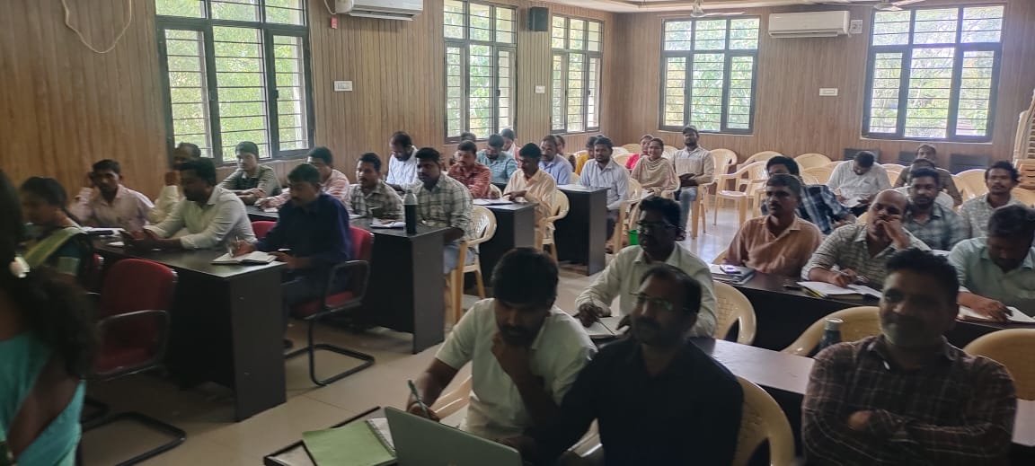 aclbmulugu's tweet photo. Conducted Planning Process Meeting for next Financial year to the MGNREGA staff APOs, ECs, TAs.
#Capacity_Building to grossroot functionaries. https://t.co/DchfiW93QJ