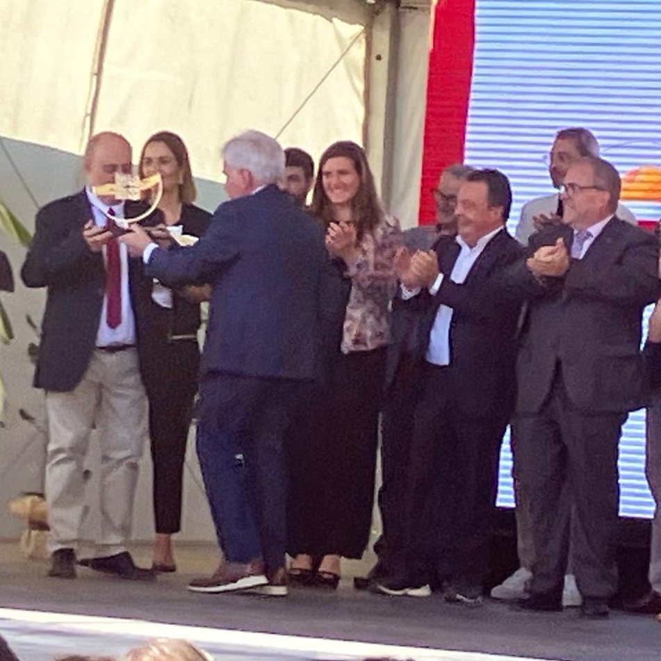 Un any més, des de la Demarcació de Girona assistim a la celebració del Dia Mundial del Turisme organitzat per la Federació d'Hostaleria i Turisme de les Comarques de Girona. Aquest any hi han homenatjat el col·legiat Pitu Anaya: enhorabona! 👏
#CPCGirona 
Fotos: <a href="/RosaGilVila/">Rosa Gil Vilà</a>