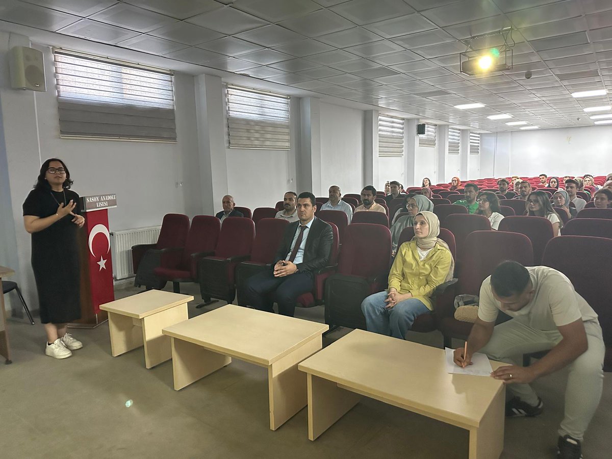 ÇEDES PROJESİ BİLGİLENDİRME TOPLANTISI YAPILDI .
Çevreme Duyarlıyım, Değerlerime Sahip Çıkıyorum Projesi uygulama usul-esasları hakkında okul müdürlerimize ve Çedes Projesi'nden sorumlu öğretmenlerimize Proje Koordinatörü Füsun Çeliker tarafından bilgilendirme toplantısı yapıldı.