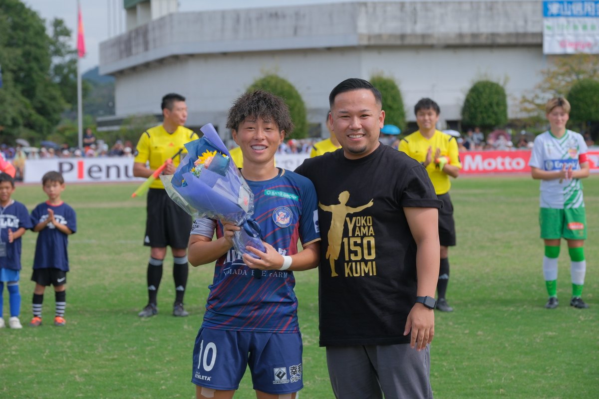 yoko10_official tweet picture