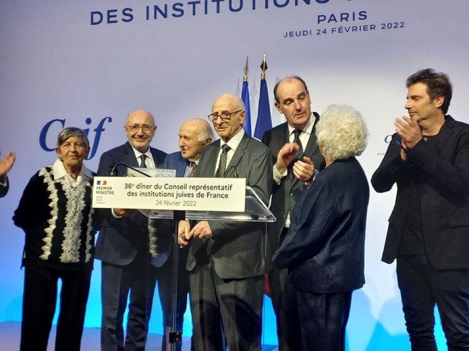 Profonde tristesse en apprenant le décès de Victor Perahia. Lors du dîner du_CRIF  je lui avais remis en présence du Premier Ministre <a href="/JeanCASTEX/">Jean Castex</a> le Prix du Crif - Pierrot Kauffmann 2022 pour l'Union des Déportés d'Auschwitz. <a href="/Le_CRIF/">CRIF</a> <a href="/Fondation_Shoah/">Fondation pour la Mémoire de la Shoah</a> 
<a href="/Shoah_Memorial/">Mémorial de la Shoah</a>