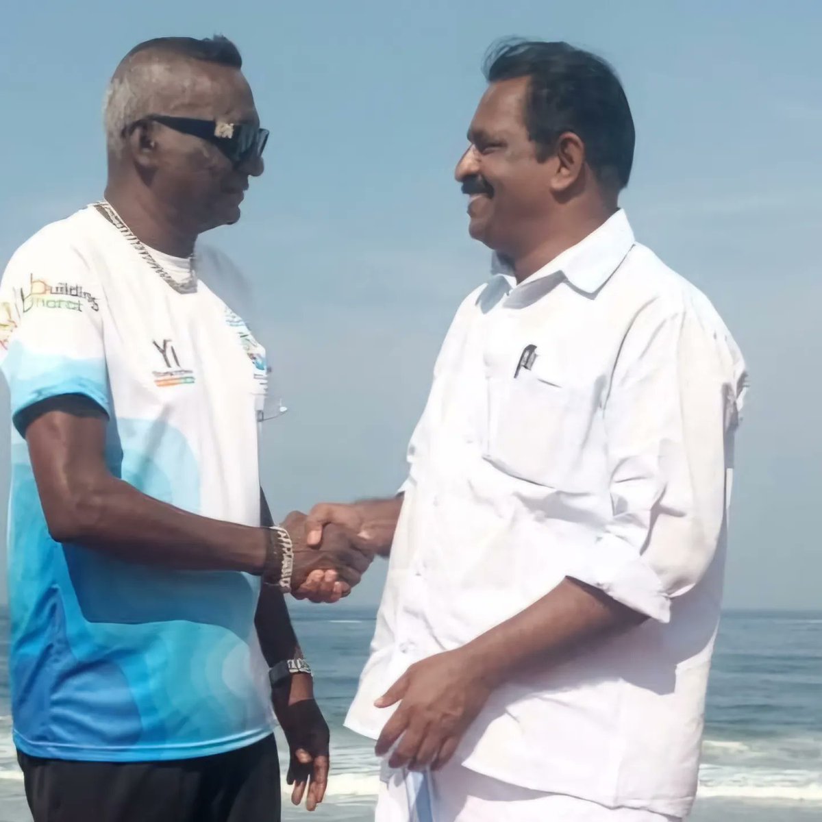 കോവളം മാരത്തോൺ രണ്ടാം എഡിഷൻ ഉദ്ഘാടന വേദിയിൽ  പ്രിയപ്പെട്ട ശ്രീ. ഐ.എം. വിജയനോടൊപ്പം

@IMVijayan10