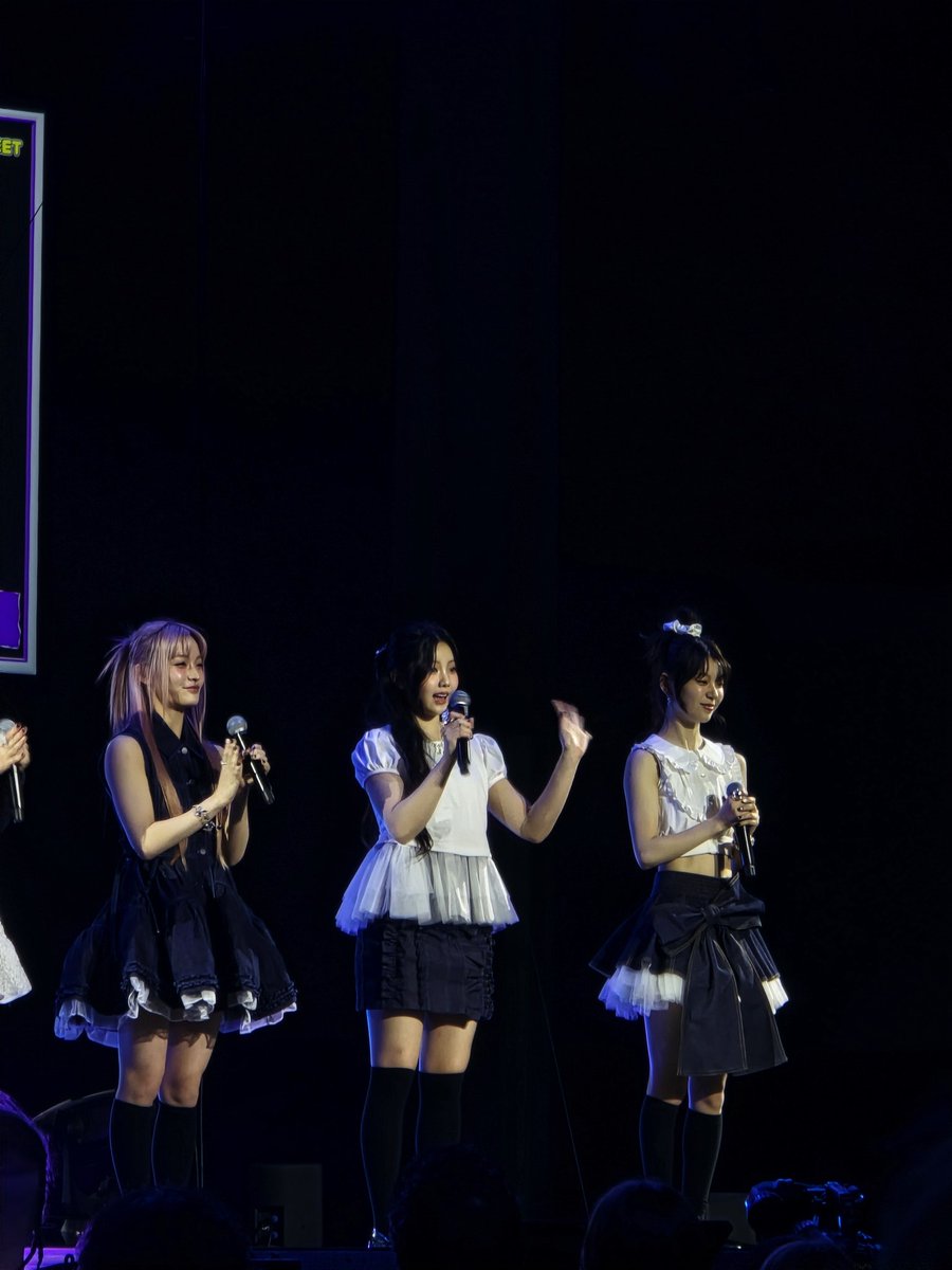 dear_yoongie's tweet photo. ILLIT !!! ♡♡♡
#KCON #KCONGERMANY2024 #KCONGERMANYxILLIT https://t.co/mAfc7kSpmJ