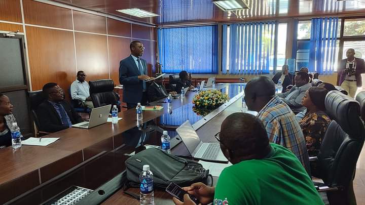 LilongweMayor's tweet photo. Benchmarking visit to Lusaka Water Supply &amp; Sanitation Company! Our delegation aims to learn from their expertise in policies, financing &amp; technical aspects of city-wide sanitation services. #LilongweLearning #SanitationSolutions https://t.co/LIJ2c90nqp