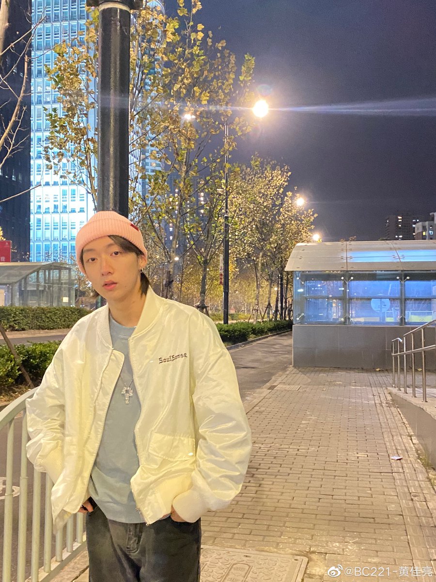 wenhanbff's tweet photo. huang jialiang 黄佳亮
- 2004.07.29
- from china
- under qin's ent
- member of bc221 trainee group (3rd gen)

#黄佳亮 #후앙지아량 #StarlightBoys #스타라이트보이즈 #星光闪耀的少年 https://t.co/liexgA2O0k