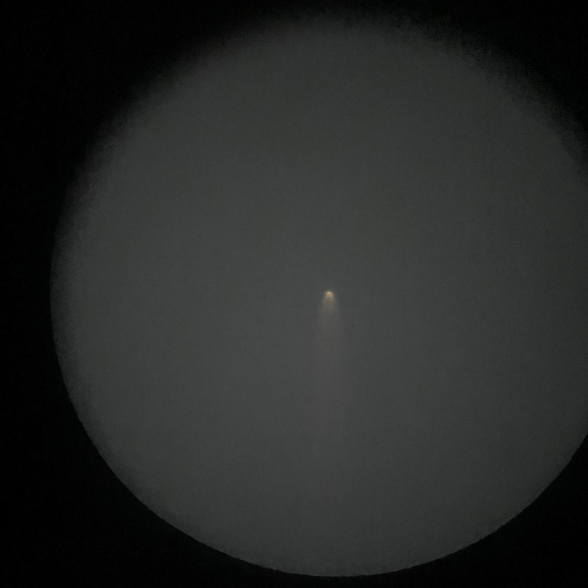 Victor De Los Santos (@victor_dls) on Twitter photo finally, a clear enough night to catch the comet ☄️
Comet 2023 A3 / Tsuchinshan–ATLAS
captured with an iPhone camera through <a href="/STARSocietyRGV/">South Texas Astronomical Society</a>’s Orion SkyQuest XT8 Dobsonian telescope finally, a clear enough night to catch the comet ☄️
Comet 2023 A3 / Tsuchinshan–ATLAS
captured with an iPhone camera through <a href="/STARSocietyRGV/">South Texas Astronomical Society</a>’s Orion SkyQuest XT8 Dobsonian telescope