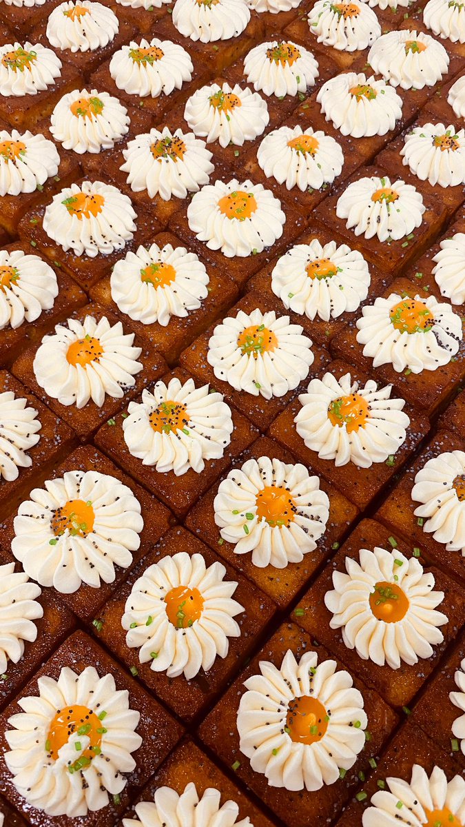 TPatisseries's tweet image. The Seville Orange &amp;amp; Poppy Seed Cake 🍊

With citrus flavours throughout it’s the perfect afternoon tea treat.

#patisserie #sevilleorange #afternoontea
