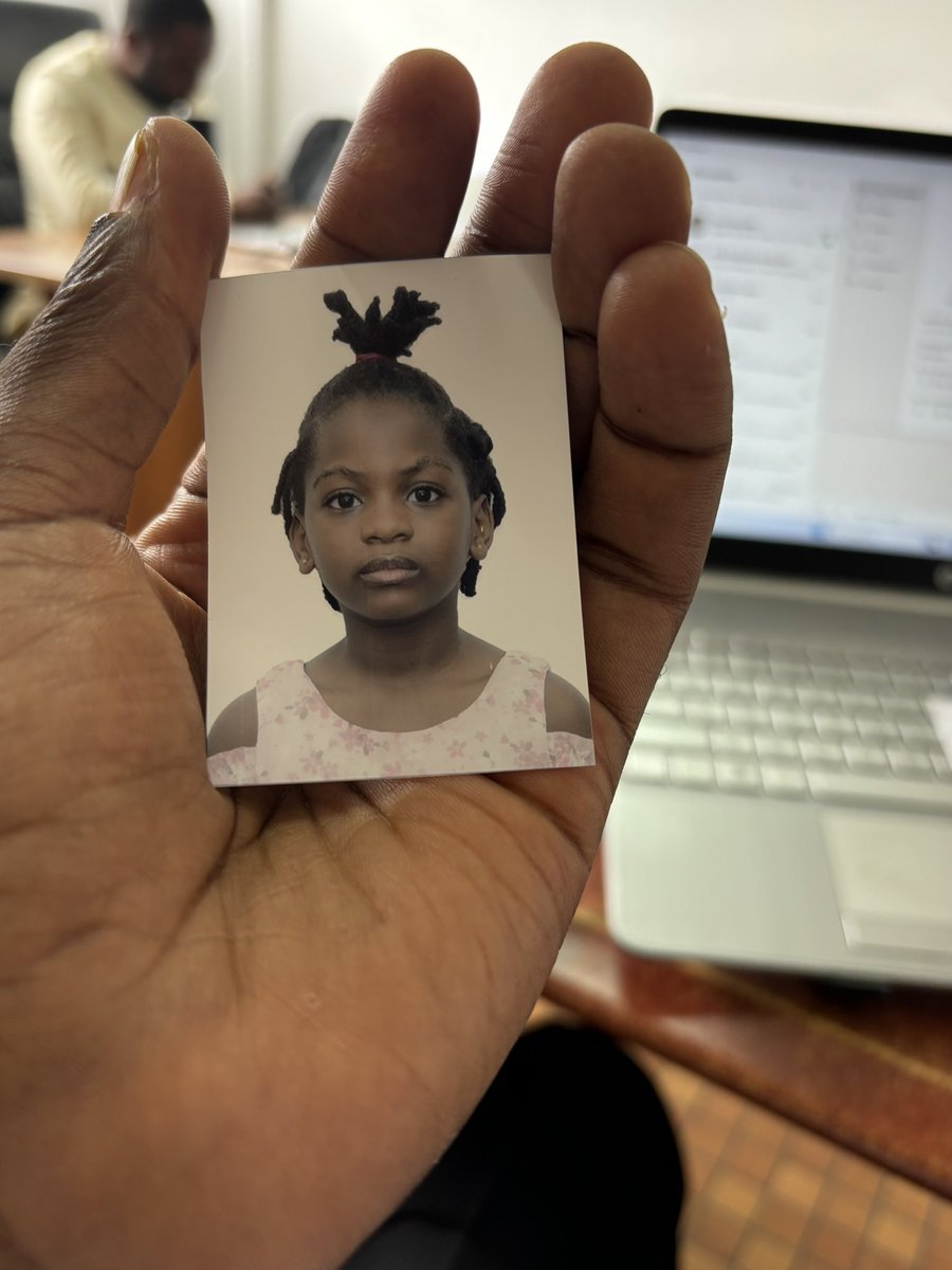 pandora_237's tweet photo. Les enfants doivent rester des enfants. Ils ont le droit de jouer innocemment et de se sentir en sécurité. Orphée ne méritait pas ça 🙏🏿

#JusticePourOrphée https://t.co/gulr0Dg3pd